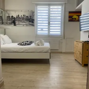 a-spasso-per-i-vicoli.hotelitalianriviera.com/