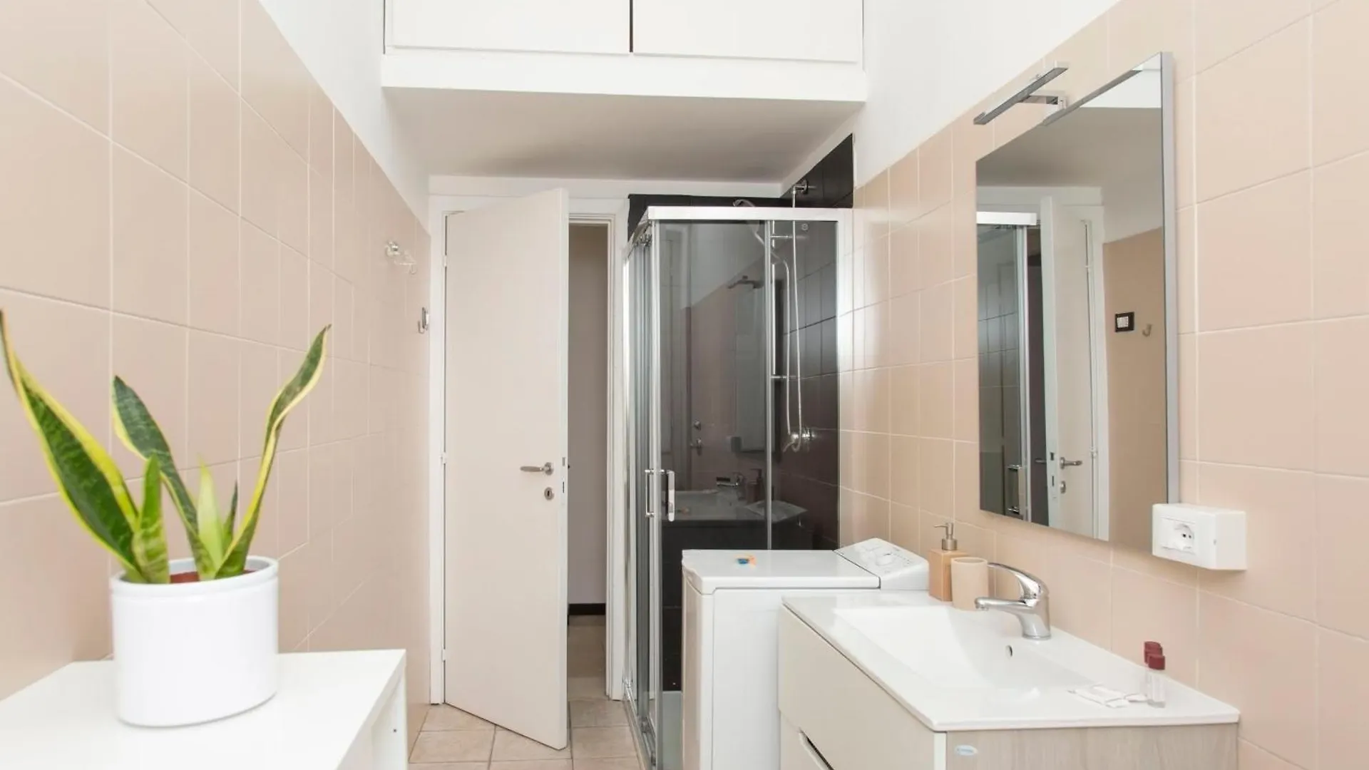 We Home - Duomo Marchese House Milan